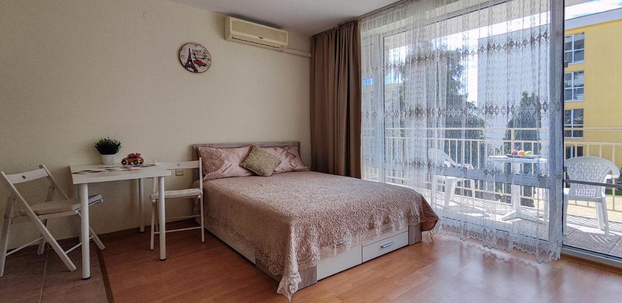 סבטי ולאס Crown And Imperial Apartments מראה חיצוני תמונה