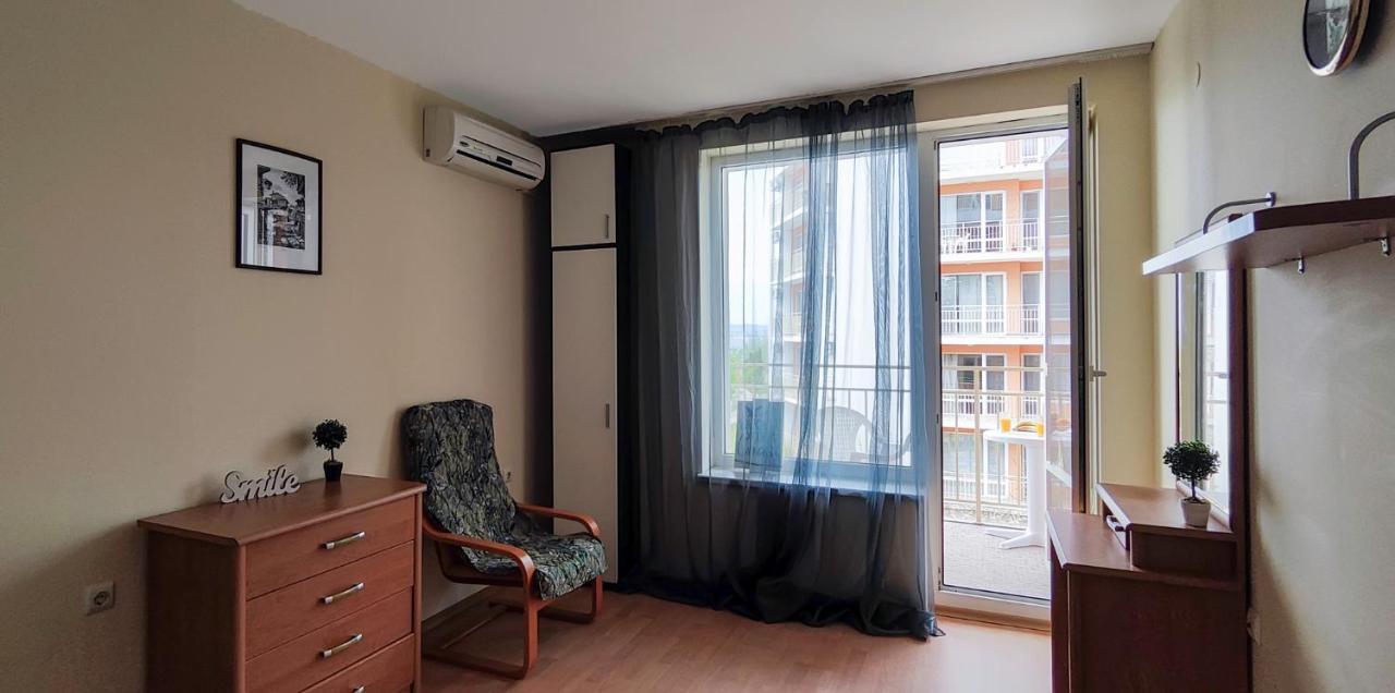 סבטי ולאס Crown And Imperial Apartments מראה חיצוני תמונה